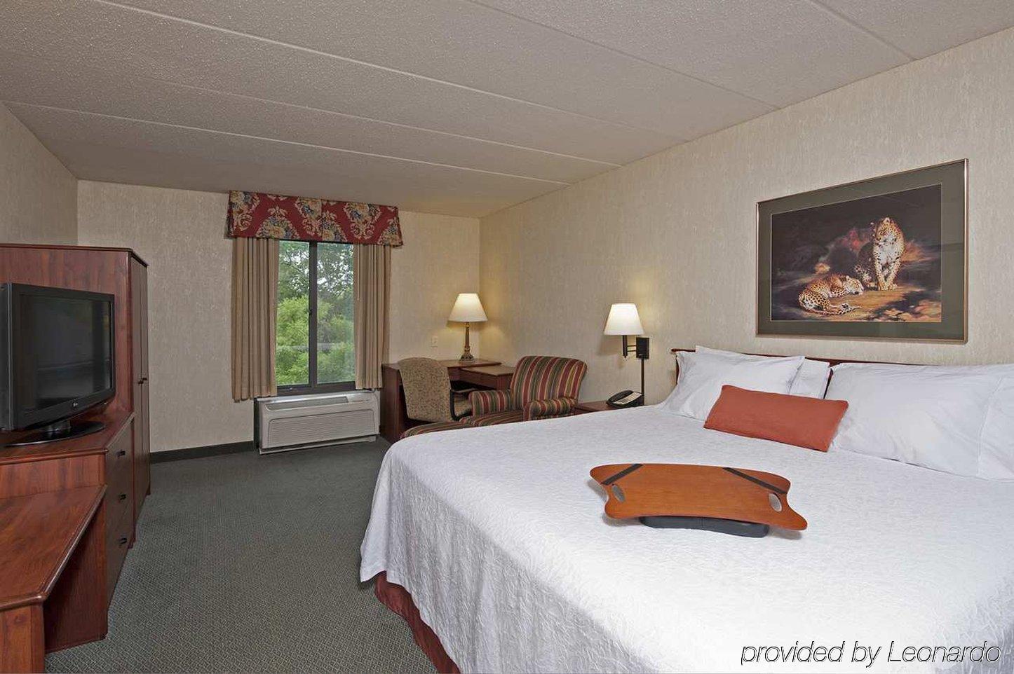Hampton Inn & Suites Kokomo Room photo